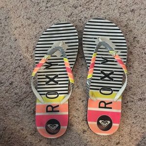 Roxy flip flops